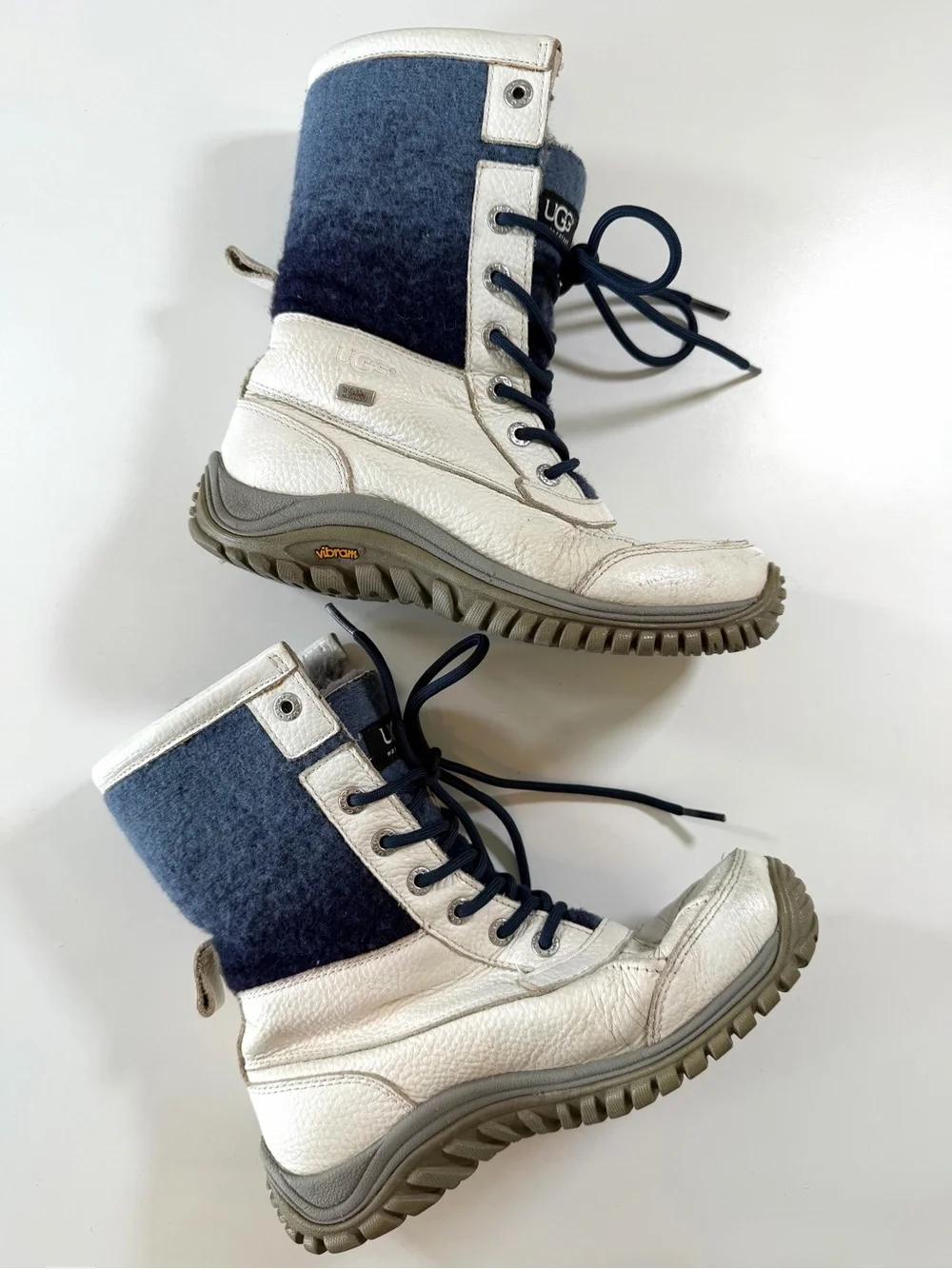 UGG Adirondack II Waterproof Winter Boots Blue Ombré Leather Size 6